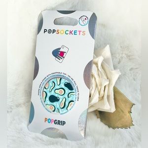 New with tags POPSOCKETS PHONE GRIP & STAND with swappable top. AVOCADOS 🥑